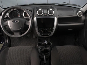 Лифтбек ВАЗ (LADA) Granta 2015 года, 415000 рублей, Омск