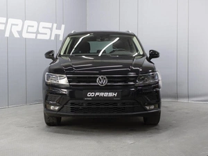 Внедорожник Volkswagen Tiguan 2018 года, 2385000 рублей, Омск