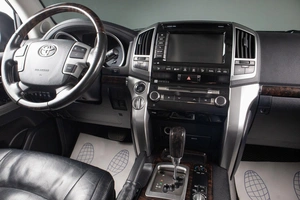 Внедорожник Toyota Land Cruiser 2013 года, 3699000 рублей, Оренбург