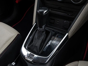 Хетчбэк Mazda Demio 2015 года, 1050000 рублей, Краснодар