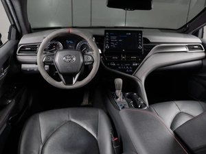 Седан Toyota Camry 2021 года, 3549000 рублей, Тюмень