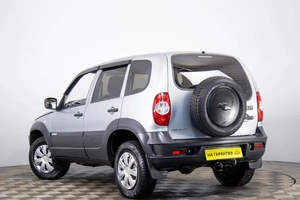 Внедорожник Chevrolet Niva 2015 года, 649000 рублей, Пермь