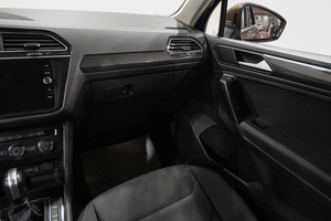 Внедорожник Volkswagen Tiguan 2019 года, 3099000 рублей, Новокузнецк