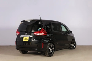 Минивэн Honda Freed 2016 года, 1529000 рублей, Новосибирск