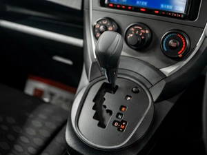 Хетчбэк Toyota Ractis 2011 года, 1080000 рублей, Красноярск