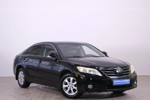 Седан Toyota Camry 2011 года, 1529000 рублей, Омск