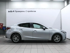 Седан Mazda Axela 2016 года, 1250000 рублей, Красноярск