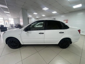 Седан ВАЗ (LADA) Granta 2018 года, 690000 рублей, Ачинск