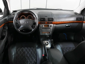 Седан Toyota Avensis 2006 года, 819000 рублей, Аксай