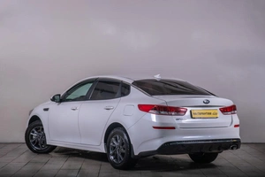 Седан Kia Optima 2018 года, 1499000 рублей, Томск