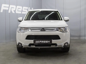 Внедорожник Mitsubishi Outlander 2014 года, 1370000 рублей, Омск