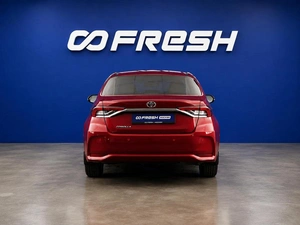 Седан Toyota Corolla 2021 года, 2050000 рублей, Москва