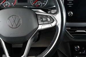Лифтбек Volkswagen Polo 2022 года, 1679000 рублей, Тюмень