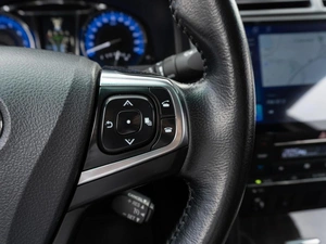 Седан Toyota Camry 2017 года, 2199000 рублей, Саратов