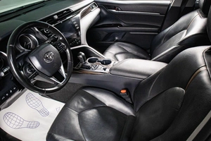 Седан Toyota Camry 2019 года, 3649000 рублей, Сургут