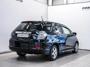Универсал Honda Fit Shuttle 2012 года, 1100000 рублей, Красноярск