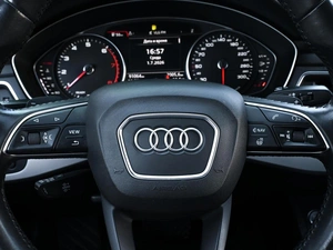 Седан Audi A4 2019 года, 2399000 рублей, Волгоград