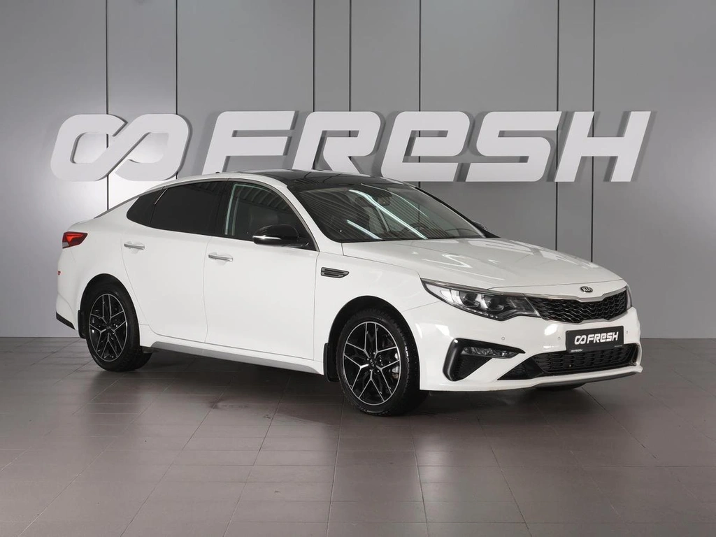 Седан Kia Optima 2018 года, 2050000 рублей, Красный Пахарь