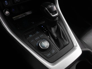 Внедорожник Toyota RAV4 2021 года, 3657000 рублей, Тюмень