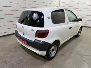 Хетчбэк Toyota Vitz 2000 года, 249000 рублей, Красноярск