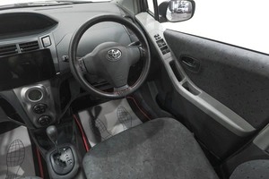 Хетчбэк Toyota Vitz 2009 года, 629000 рублей, Новокузнецк