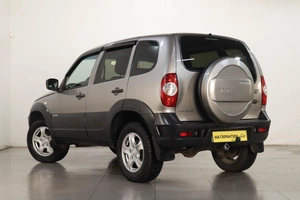 Внедорожник Chevrolet Niva 2018 года, 799000 рублей, Челябинск