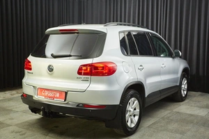 Внедорожник Volkswagen Tiguan 2013 года, 1350000 рублей, Красноярск