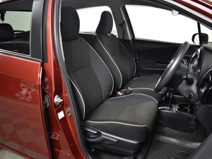 Хетчбэк Toyota Vitz 2017 года, 826100 рублей, Казань