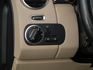 Внедорожник Land Rover Discovery 2013 года, 2153999 рублей, Москва
