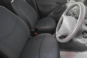 Хетчбэк Toyota Vitz 1999 года, 609000 рублей, Кемерово
