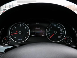 Внедорожник Volkswagen Touareg 2016 года, 3325000 рублей, Волгоград