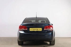 Седан Chevrolet Cruze 2009 года, 649000 рублей, Новосибирск