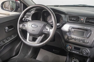 Седан Kia Rio 2012 года, 929000 рублей, Томск