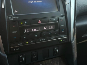 Седан Toyota Camry 2015 года, 1990000 рублей, Ижевск