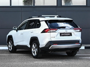 Внедорожник Toyota RAV4 2020 года, 3169000 рублей, Кирилловка