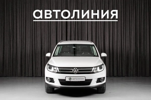 Внедорожник Volkswagen Tiguan 2011 года, 1150000 рублей, Красноярск