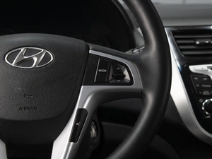 Хетчбэк Hyundai Solaris 2013 года, 915777 рублей, Омск