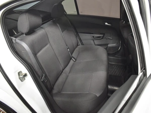 Седан Opel Astra 2011 года, 485200 рублей, Казань