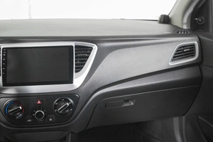 Седан Hyundai Solaris 2017 года, 999000 рублей, Кемерово