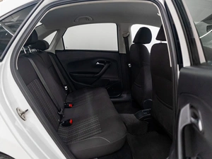 Седан Volkswagen Polo 2016 года, 1050000 рублей, Красноярск