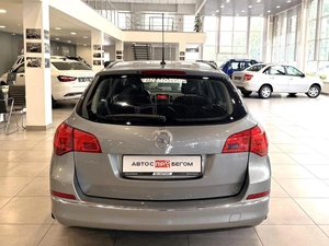 Универсал Opel Astra 2013 года, 820000 рублей, Орёл