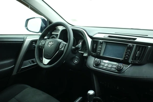 Внедорожник Toyota RAV4 2016 года, 2597000 рублей, Красноярск