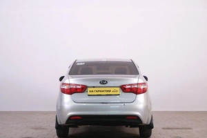 Седан Kia Rio 2014 года, 699000 рублей, Омск