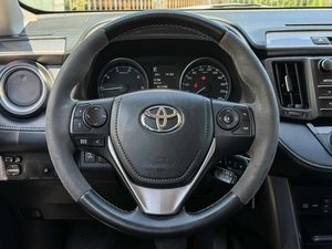 Внедорожник Toyota RAV4 2015 года, 1945000 рублей, Большой Сочи