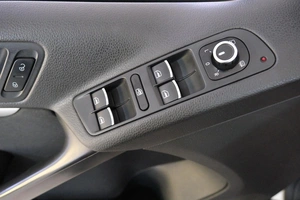 Внедорожник Volkswagen Tiguan 2012 года, 1439000 рублей, Омск