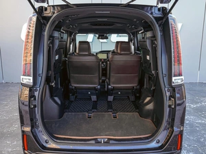 Минивэн Toyota Esquire 2018 года, 2480000 рублей, Краснодар