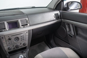 Седан Opel Vectra 2004 года, 479000 рублей, Томск