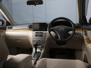 Хетчбэк Toyota Corolla 2004 года, 610000 рублей, Омск