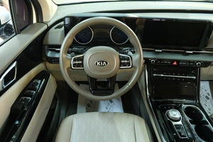 Минивэн Kia Carnival 2021 года, 4359000 рублей, Омск