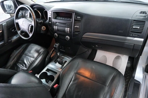 Внедорожник Mitsubishi Pajero 2011 года, 1779000 рублей, Омск